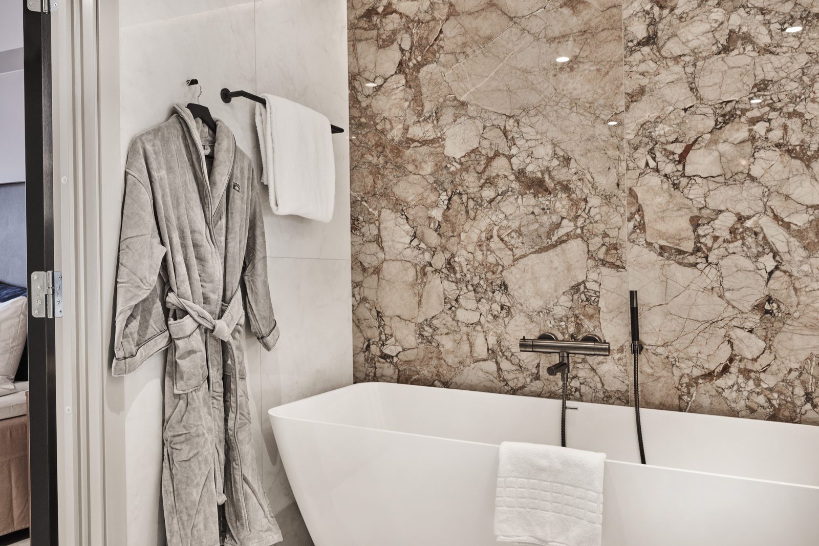Caledonien Hotel — image 3